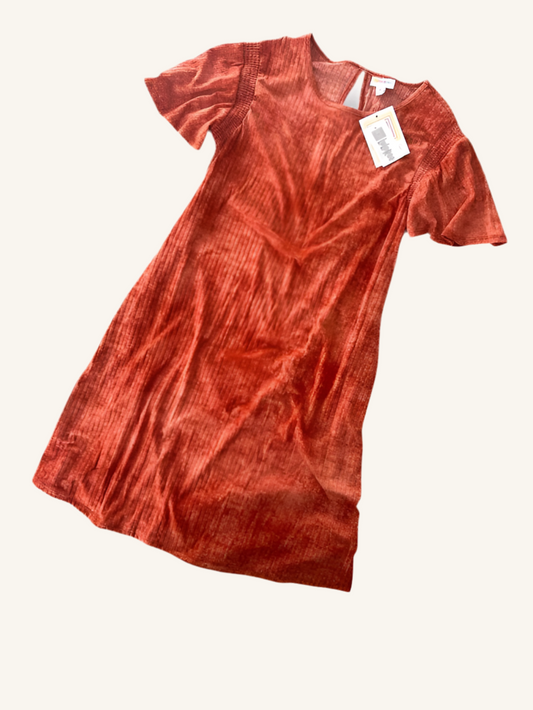 Roselyn - Red Subtle Wash