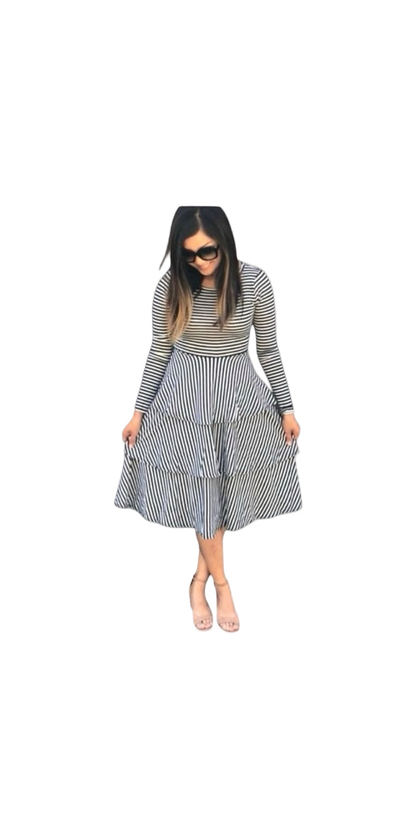 Georgia Tiered Midi Dress - Black White Abstract