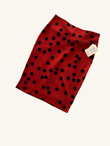 Cassie - Red Black Dots