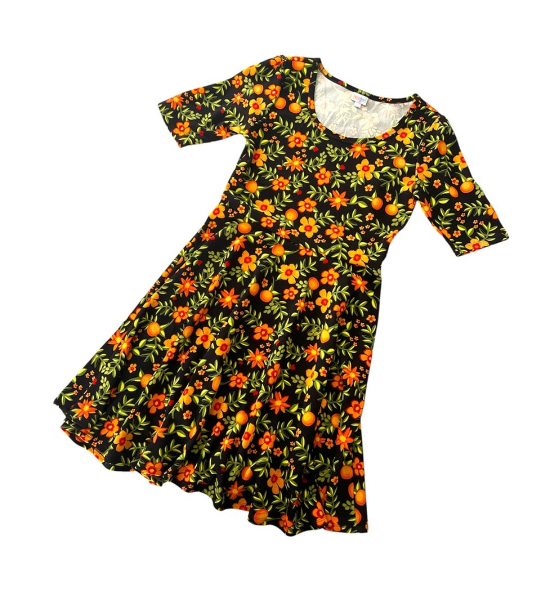 NWOT - LuLaRoe Nicole Dress