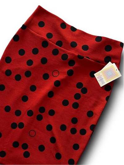 Cassie - Red Black Dots
