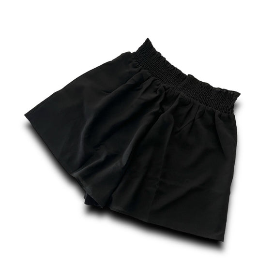 Yvett - Solid Black